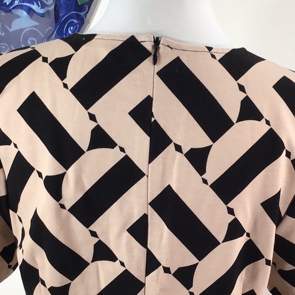 Trina Turk stretch knit geo pattern sheath dress M - Picture 8 of 14